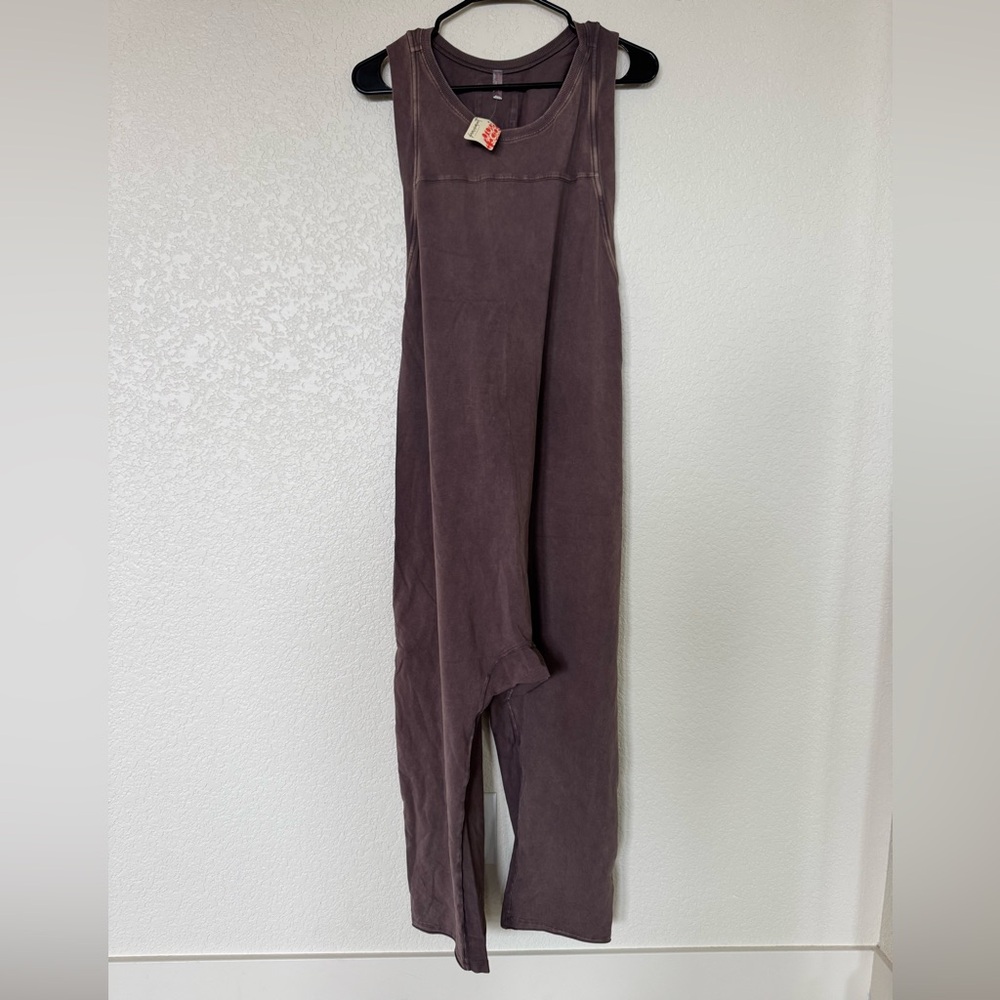 Free People movement hot shot twisted piece size Medium in charcoal brown - Picture 3 of 7